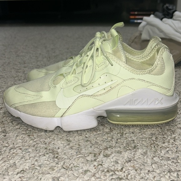 NWOT Nike Airmax - Picture 3 of 6